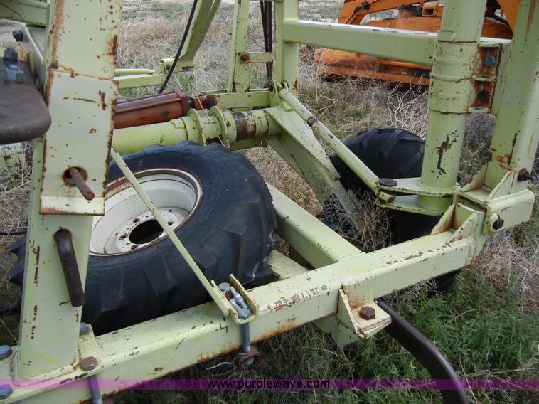 image for item 5125 Calkins hydraulic fold rod weeder