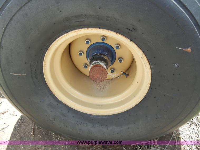 image for item 5126 Tow between fertilizer cart