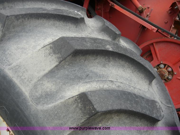 image for item 5128 International Harvester 1480 combine