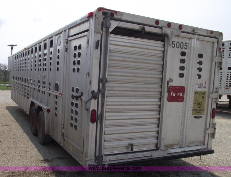 image for item 5383 1999 Wilson 830R 30' goose neck hog/stock trailer