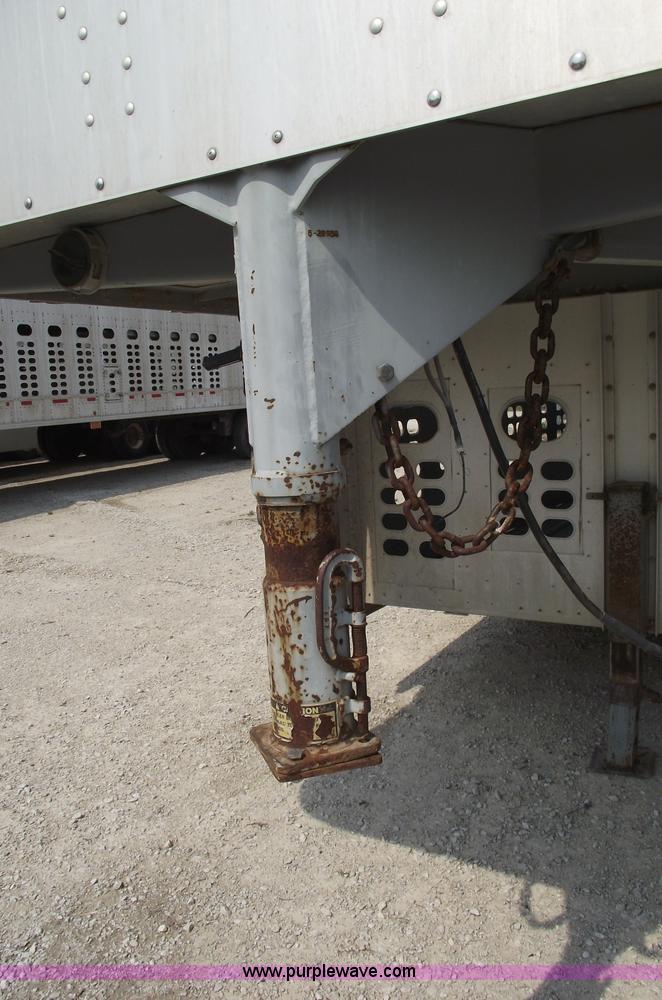 image for item 5383 1999 Wilson 830R 30' goose neck hog/stock trailer