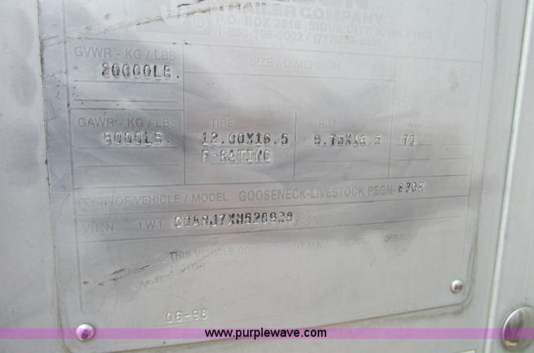 image for item 5383 1999 Wilson 830R 30' goose neck hog/stock trailer