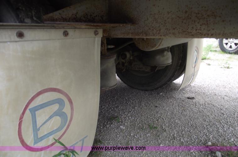 image for item 5439 2006 Barrett 53' double deck aluminum stock trailer