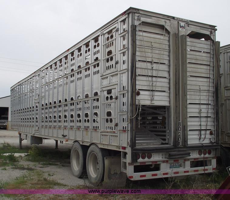 image for item 5440 2006 Barrett 53' double deck aluminum stock trailer