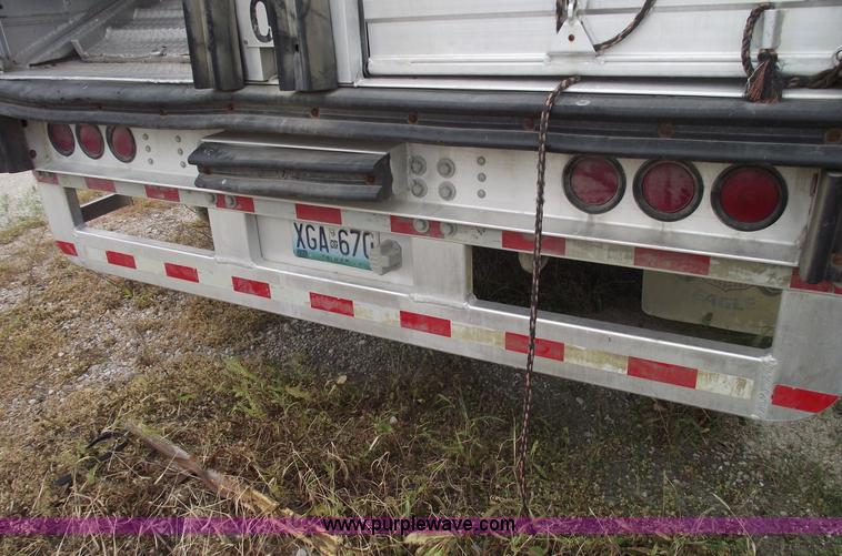 image for item 5440 2006 Barrett 53' double deck aluminum stock trailer