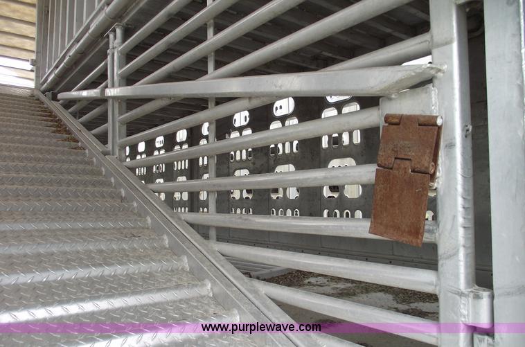 image for item 5440 2006 Barrett 53' double deck aluminum stock trailer