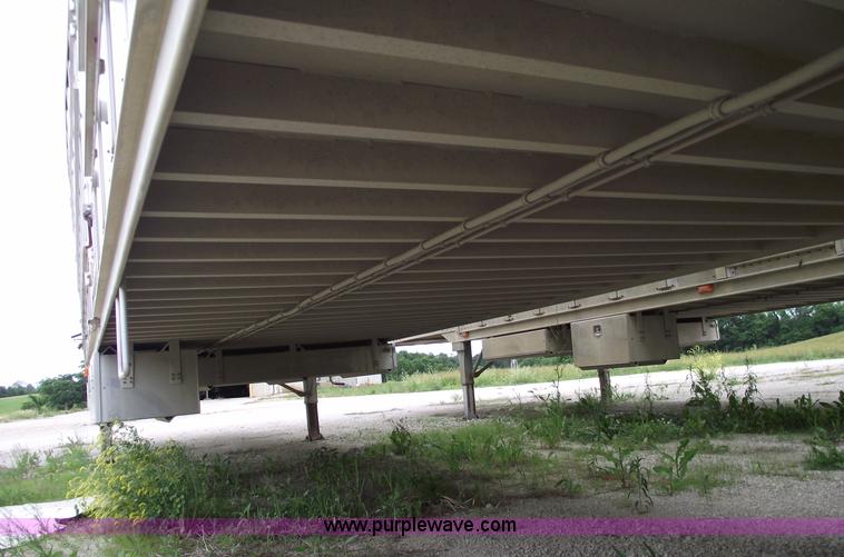 image for item 5440 2006 Barrett 53' double deck aluminum stock trailer