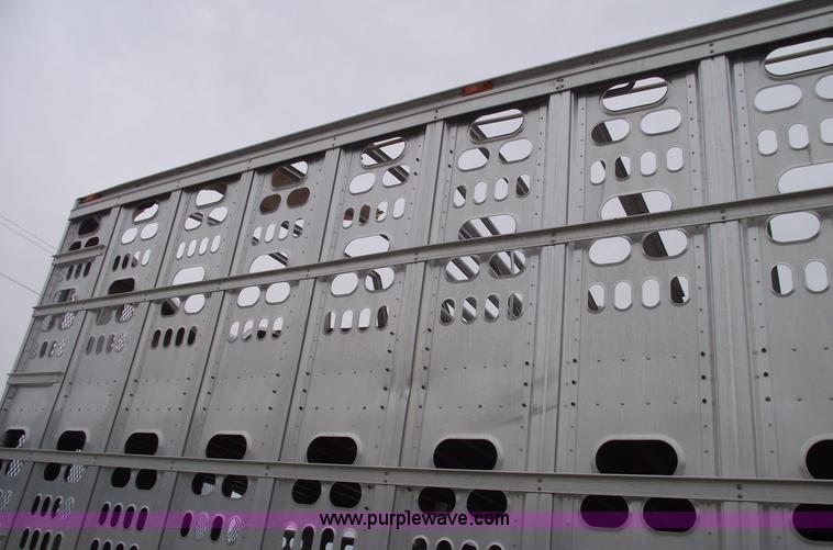 image for item 5440 2006 Barrett 53' double deck aluminum stock trailer