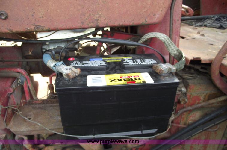 image for item 5444 1974 International Farmall 1066 tractor