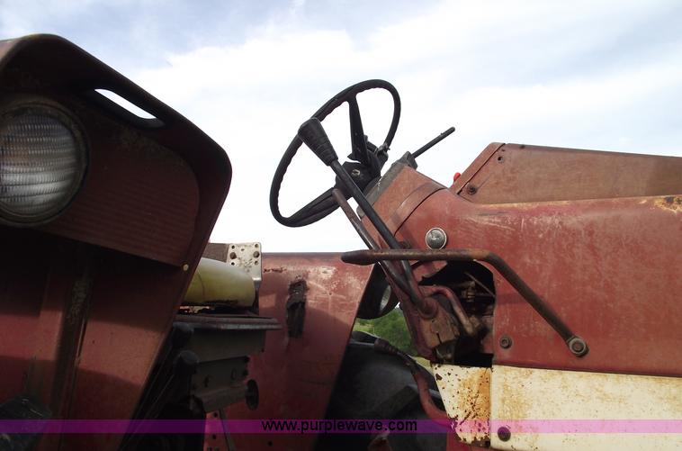 image for item 5444 1974 International Farmall 1066 tractor