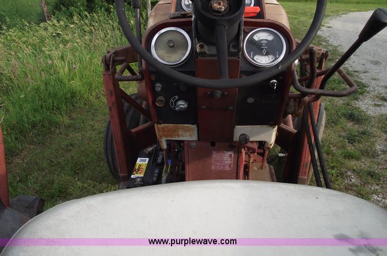 image for item 5444 1974 International Farmall 1066 tractor