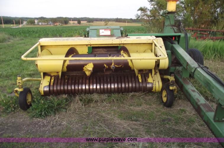 image for item 5446 1985 John Deere 3970 forage harvester