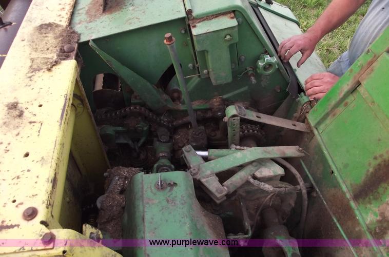 image for item 5446 1985 John Deere 3970 forage harvester