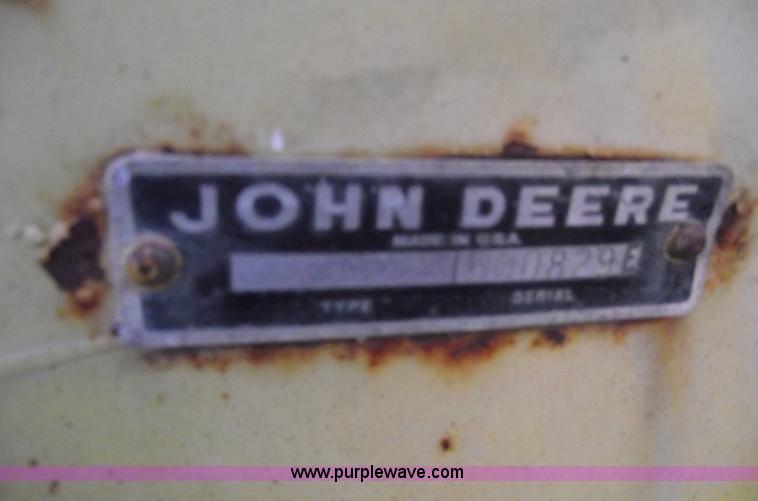 image for item 5446 1985 John Deere 3970 forage harvester