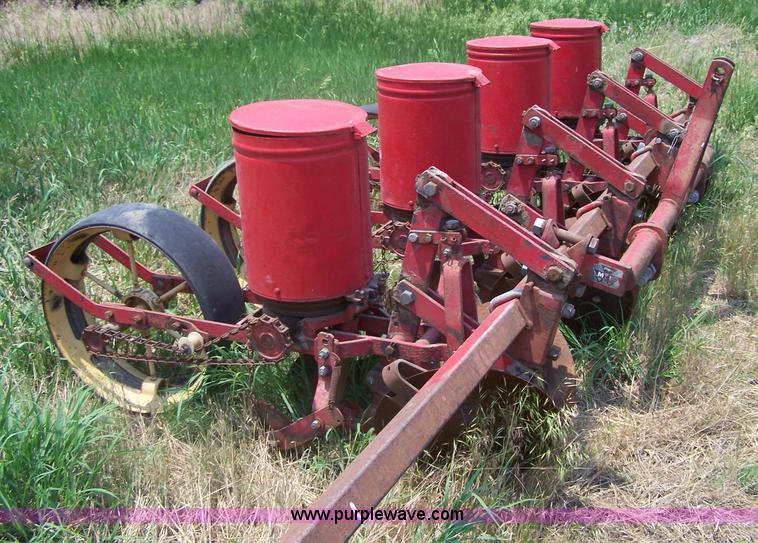 image for item 7325 Massey-Ferguson 375 four row planter