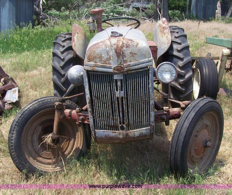 image for item 7330 Ford tractor
