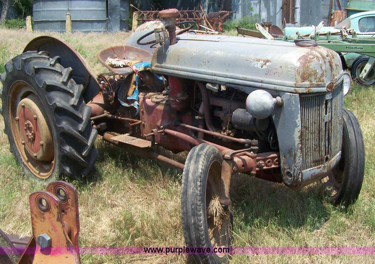 image for item 7330 Ford tractor