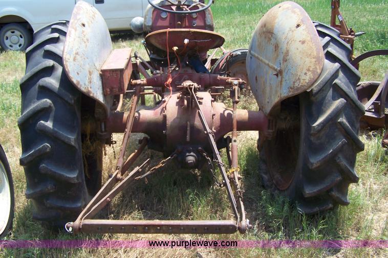 image for item 7330 Ford tractor