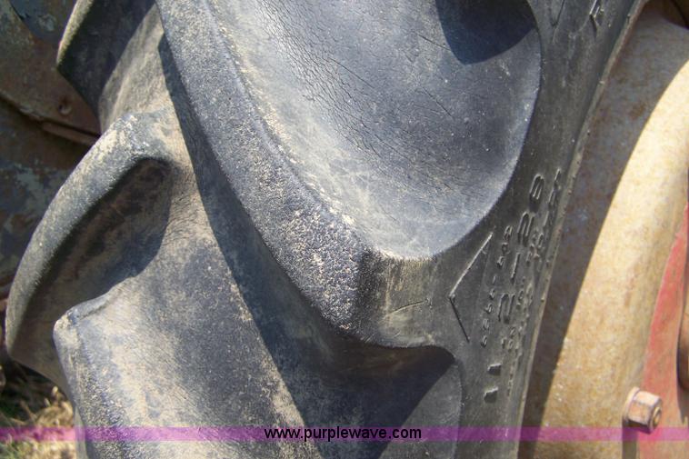 image for item 7330 Ford tractor