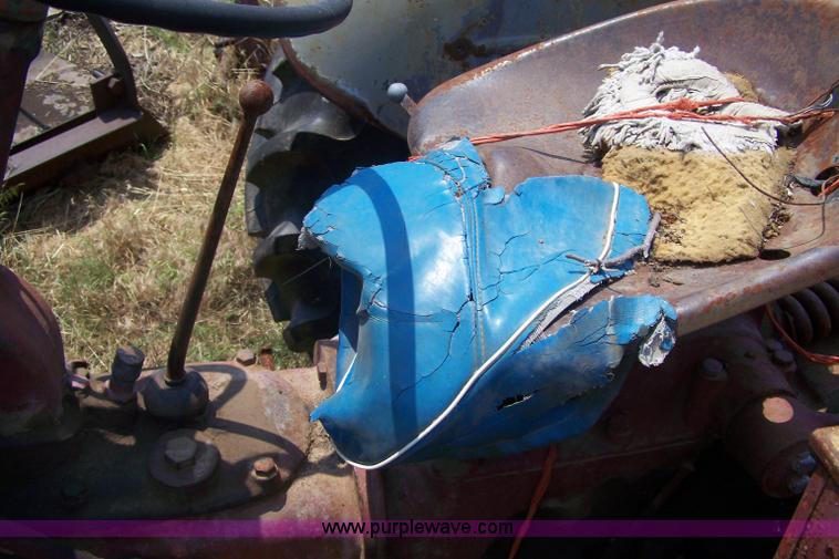 image for item 7330 Ford tractor