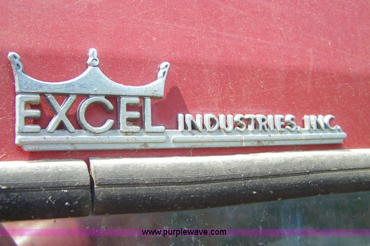 image for item 7337 International 806 Diesel tractor