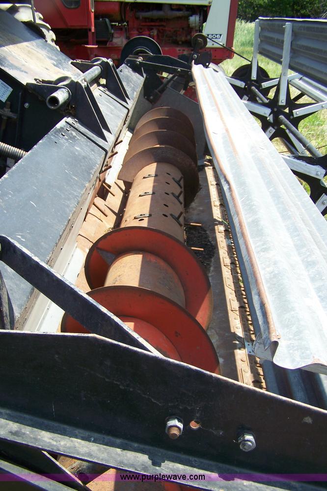 image for item 7338 Gleaner F combine