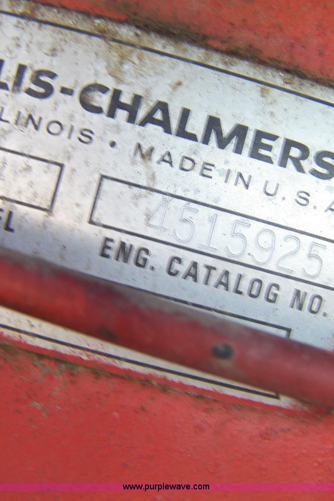 image for item 7338 Gleaner F combine