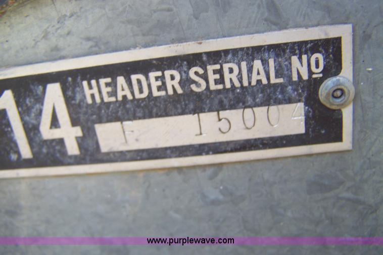 image for item 7338 Gleaner F combine