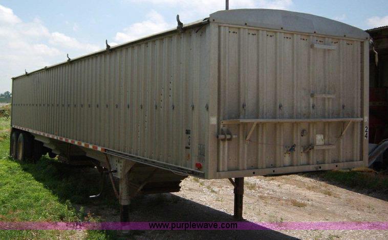 image for item A1011 1983 Wilson 42' aluminum grain trailer