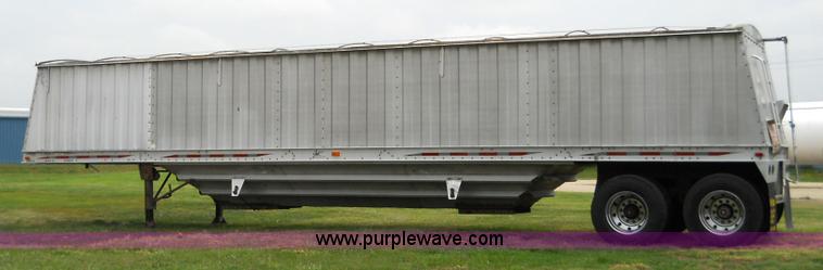 image for item A1038 1996 Jet 42' grain trailer