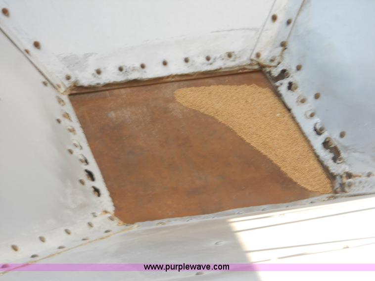 image for item A1038 1996 Jet 42' grain trailer