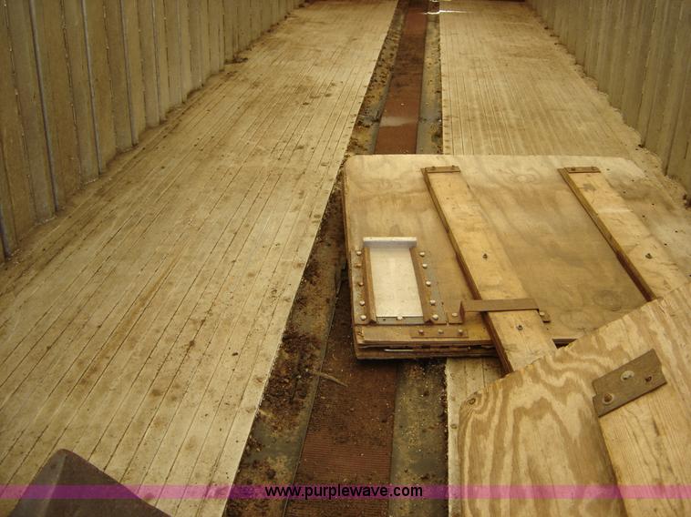 image for item A1042 1998 Pamco 42' aluminum feed trailer