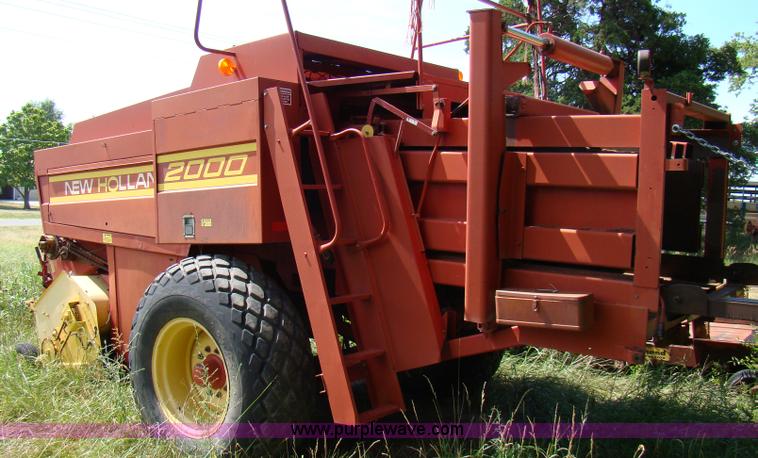 image for item A1043 New Holland 2000 square baler