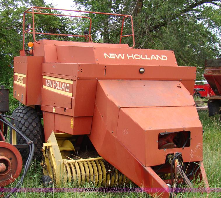 image for item A1043 New Holland 2000 square baler