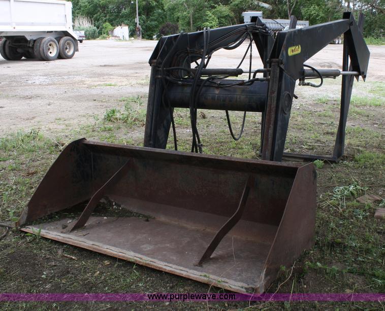 image for item A2008 Paulson loader with 7' bucket