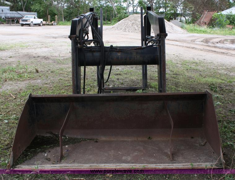 image for item A2008 Paulson loader with 7' bucket