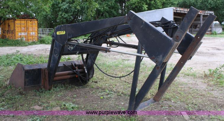 image for item A2008 Paulson loader with 7' bucket