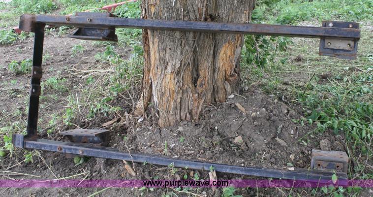 image for item A2008 Paulson loader with 7' bucket