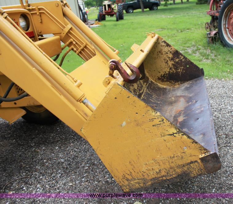 image for item A2501 International 2424 tractor