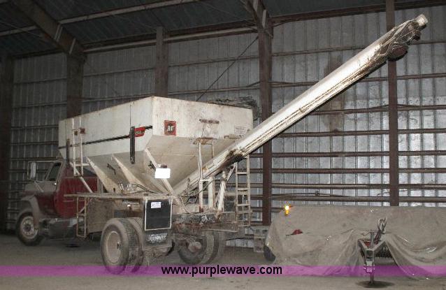 image for item A2512 1984 Chevrolet C70 fertilizer truck