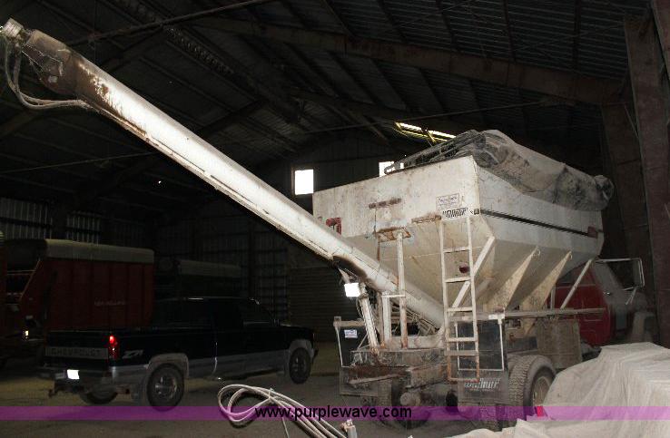 image for item A2512 1984 Chevrolet C70 fertilizer truck