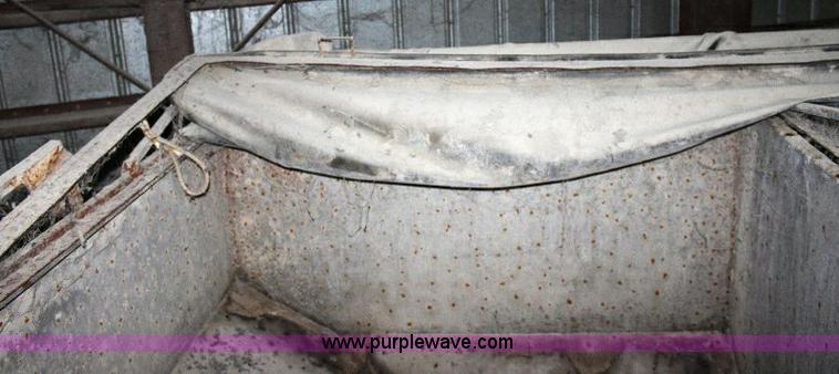 image for item A2512 1984 Chevrolet C70 fertilizer truck