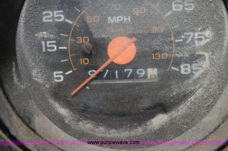 image for item A2512 1984 Chevrolet C70 fertilizer truck