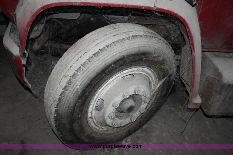 image for item A2512 1984 Chevrolet C70 fertilizer truck