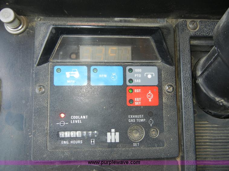 image for item A3078 1982 International 5288 tractor