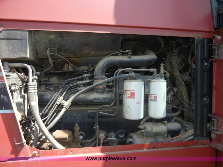 image for item A3078 1982 International 5288 tractor