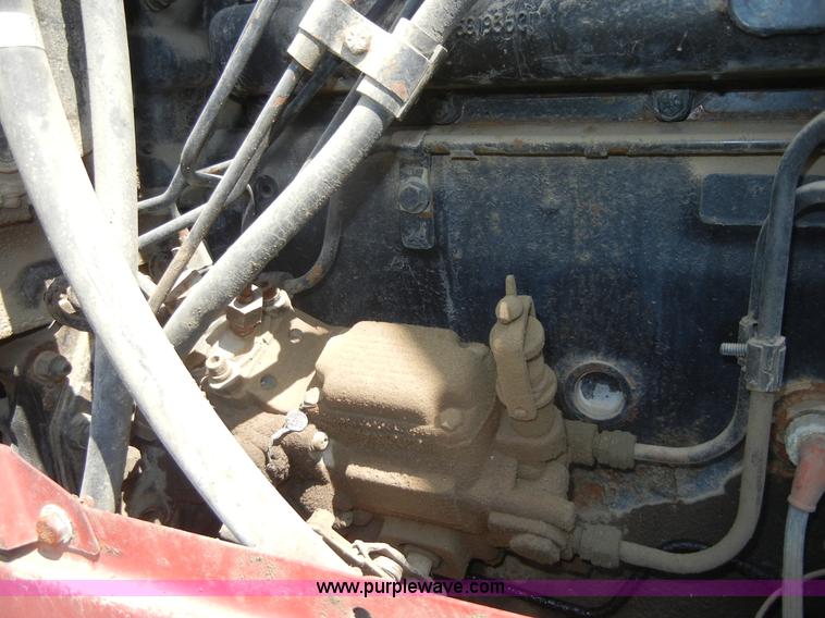 image for item A3078 1982 International 5288 tractor