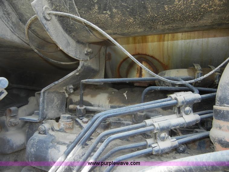 image for item A3078 1982 International 5288 tractor