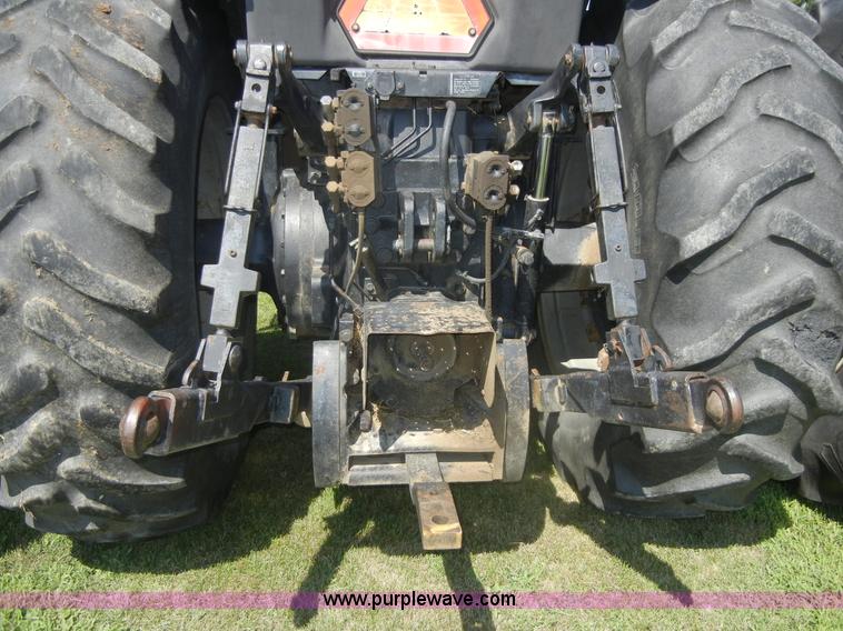 image for item A3078 1982 International 5288 tractor