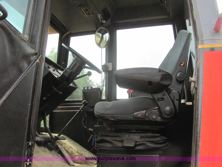 image for item A3677 1982 Versatile 875 tractor